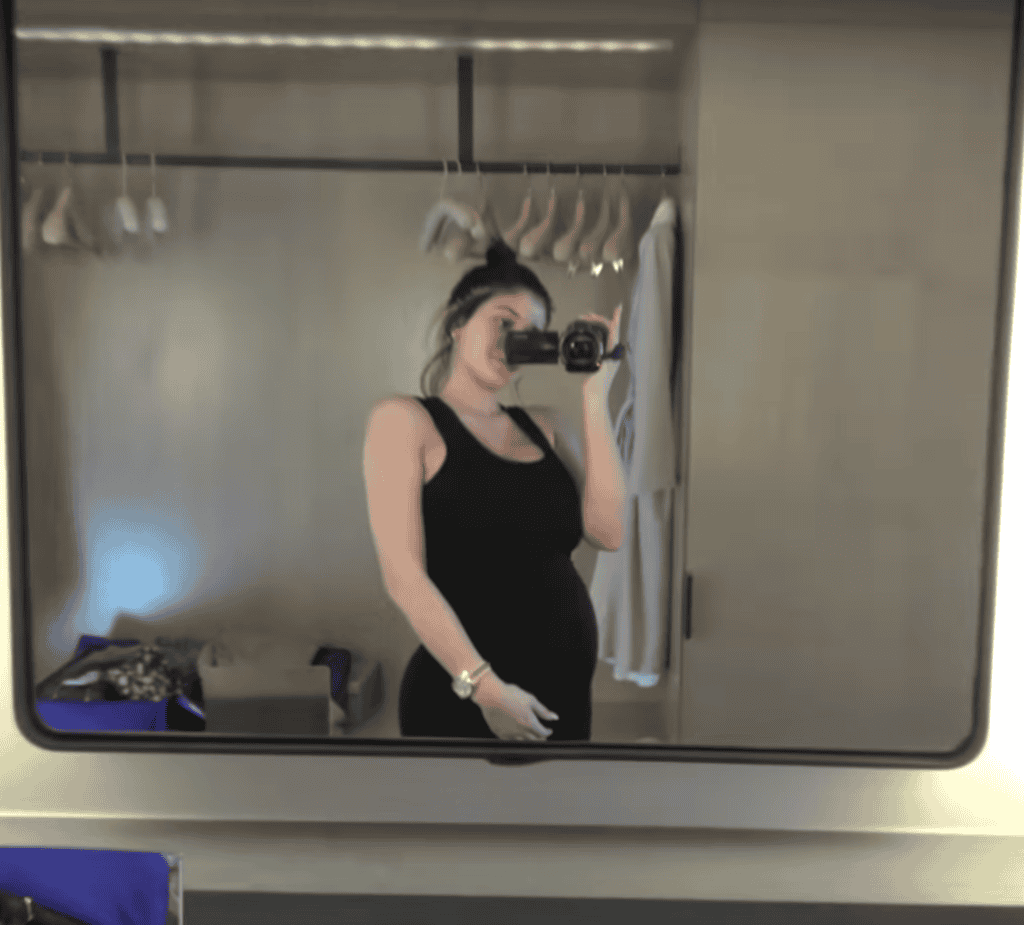 pregnant Kylie Jenner