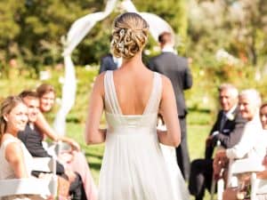 signs he doesn't want to marry you