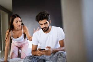 signs he doesn't want to marry you